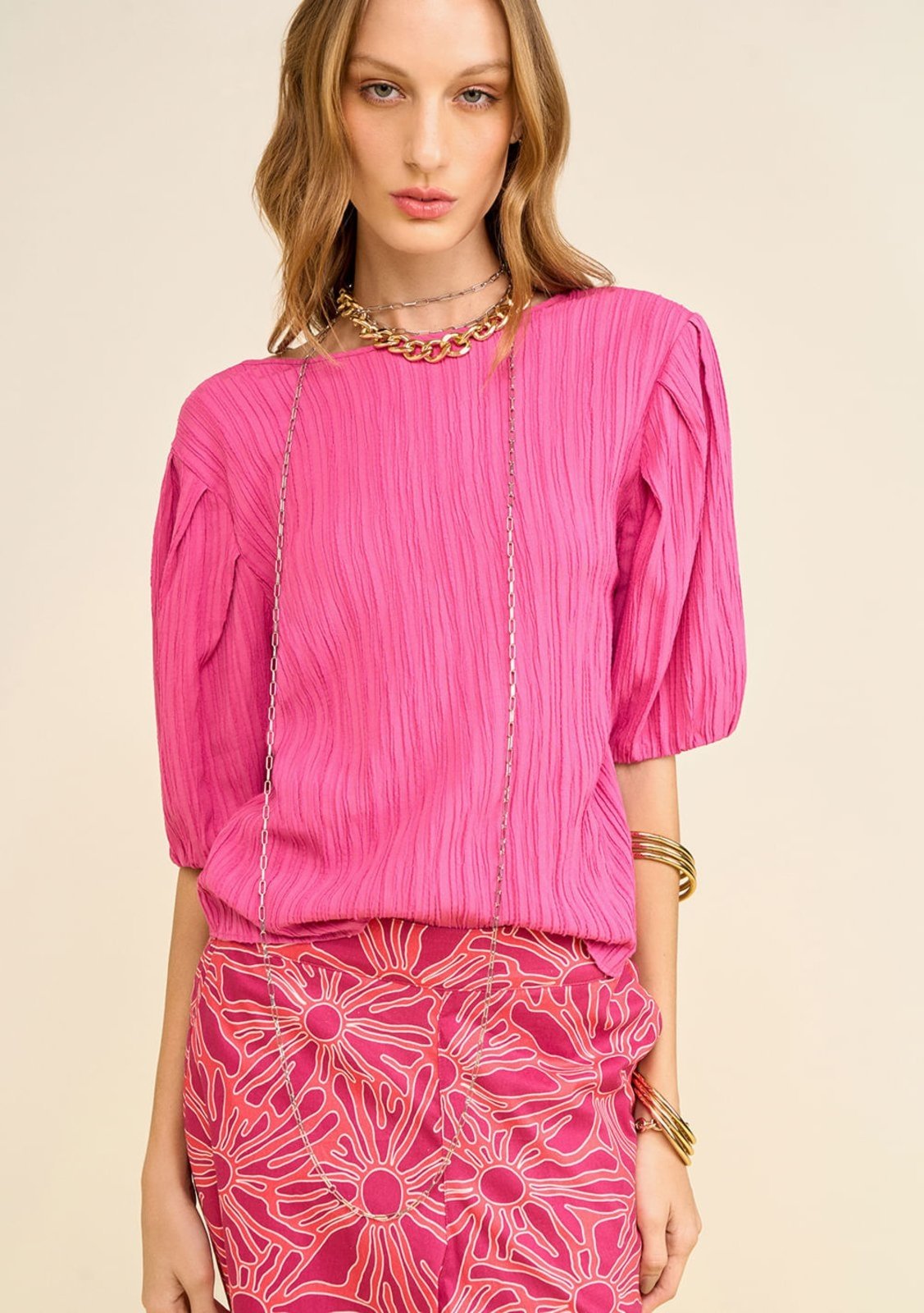 Blusa Zinco Solta Decote Careca Manga 3 Quartos Padrão Rosa