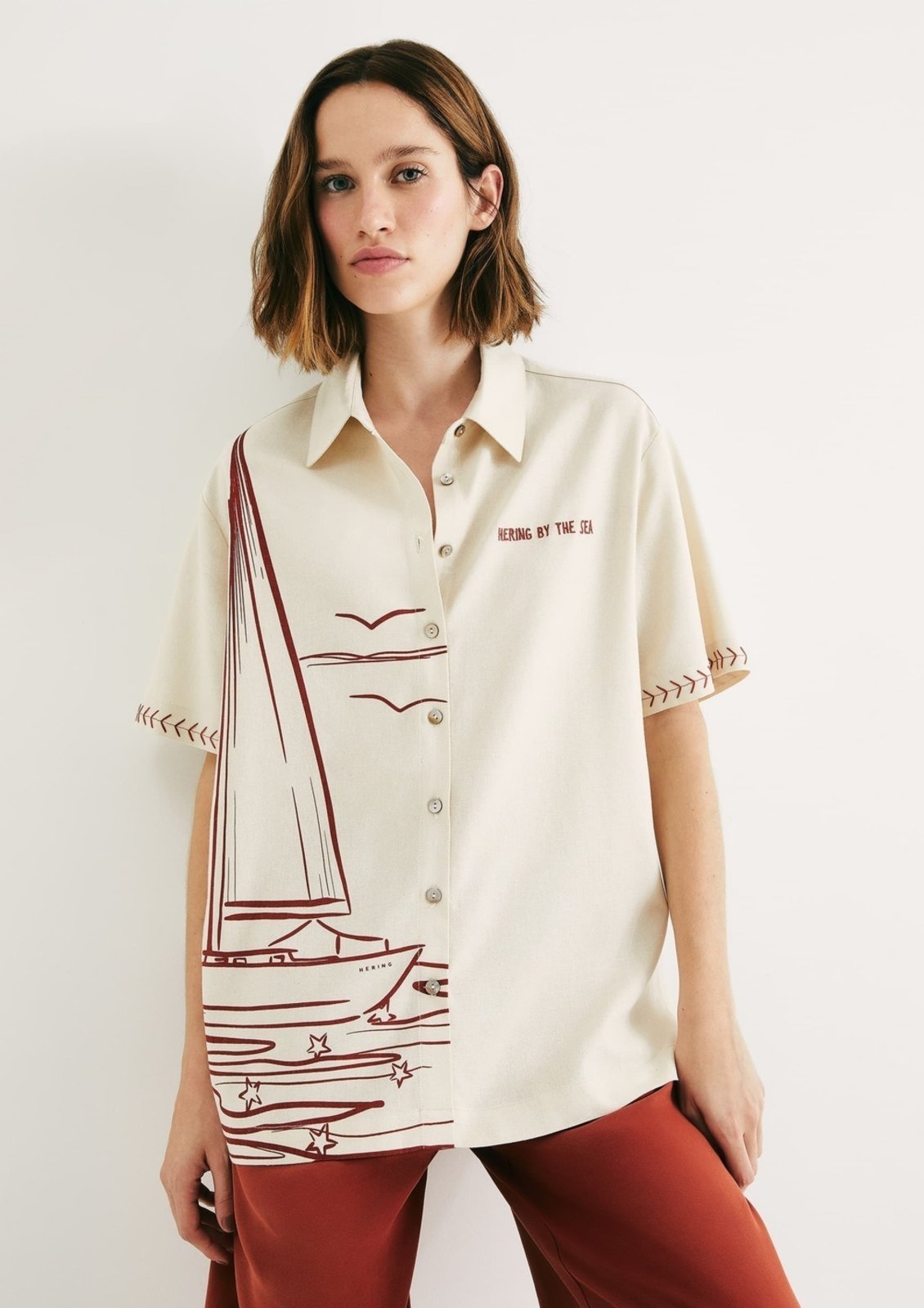 Vista 2 Camisa Feminina Manga Curta Estampada Hering bege Hering bege