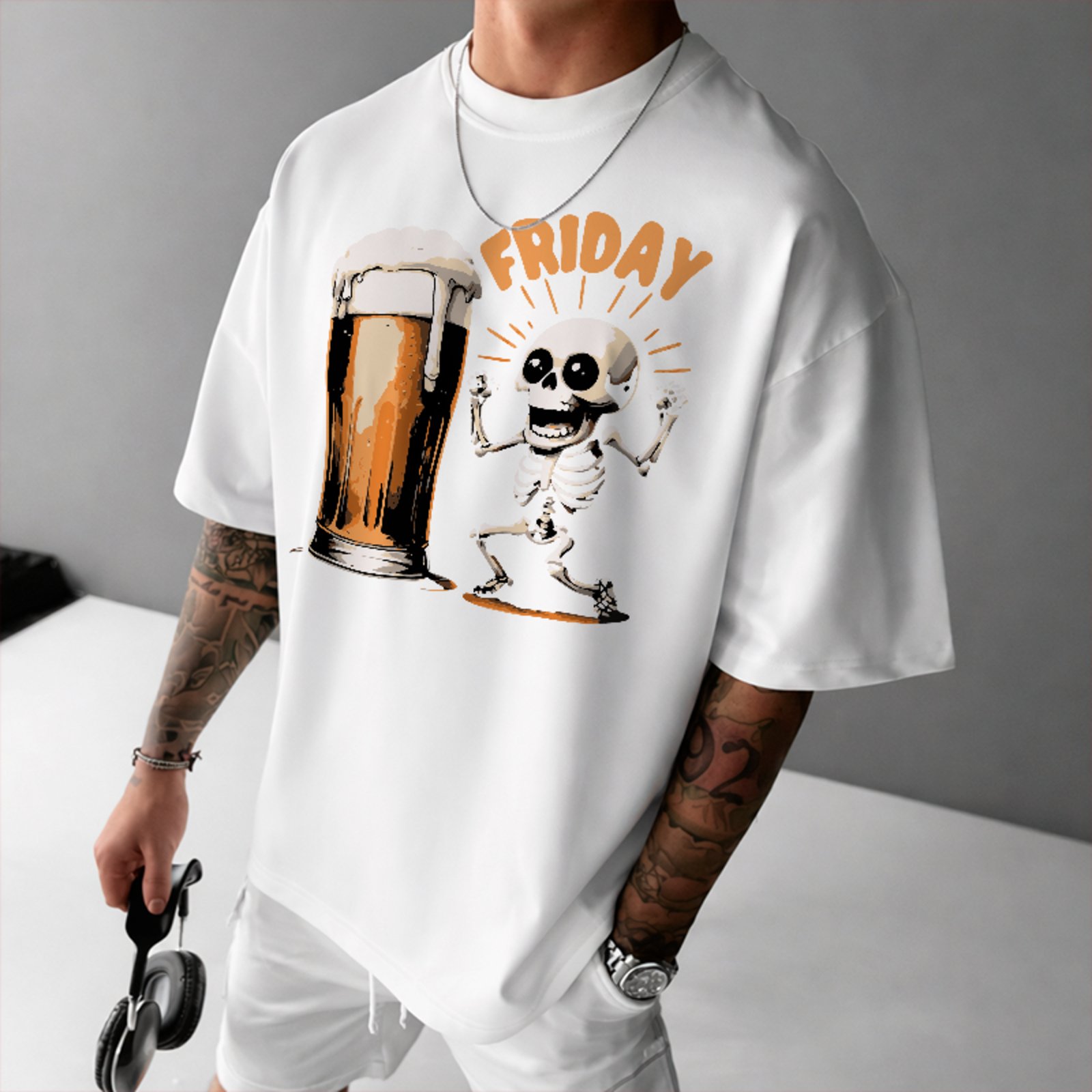 Camiseta Oversized Sextou Cerveja Humor Unissex Branco