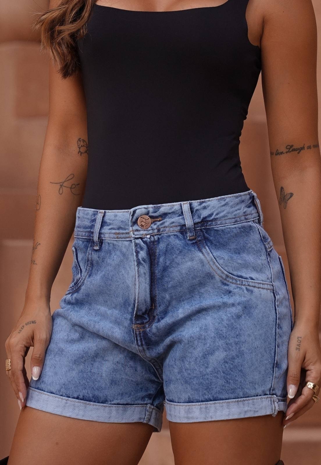 Short Feminino Pletora Jeans Cintura Alta Barra Dobrada Marmorizado
