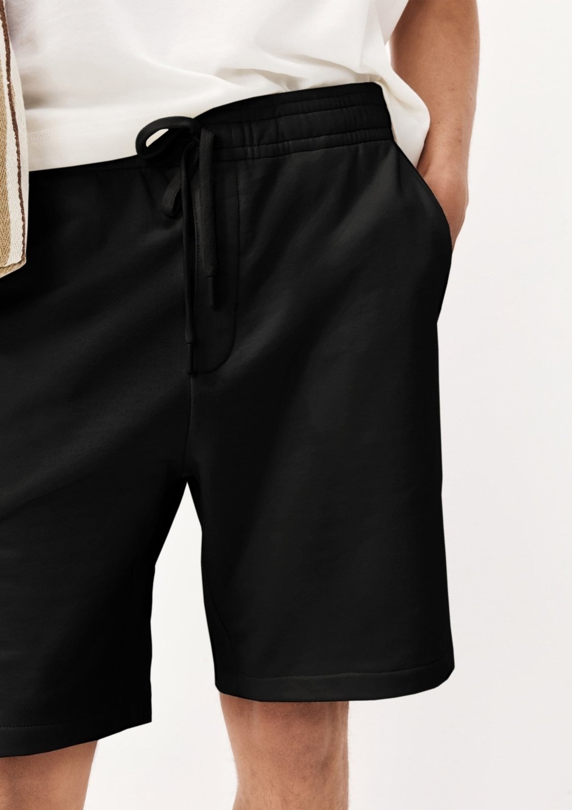 Vista 3 Bermuda Masculina Reta em Moletom Hering preto Hering preto