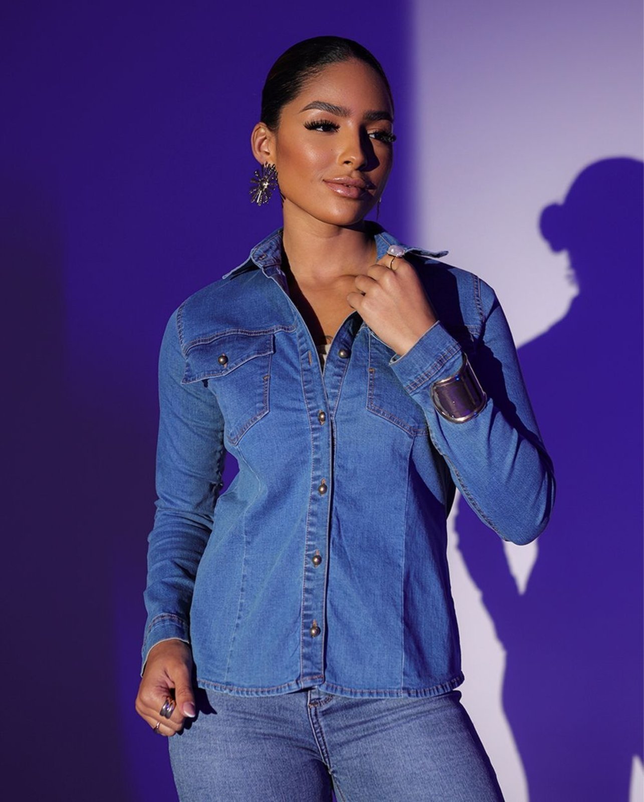 Camisa Jeans Feminina Básica 23710 Média Consciência