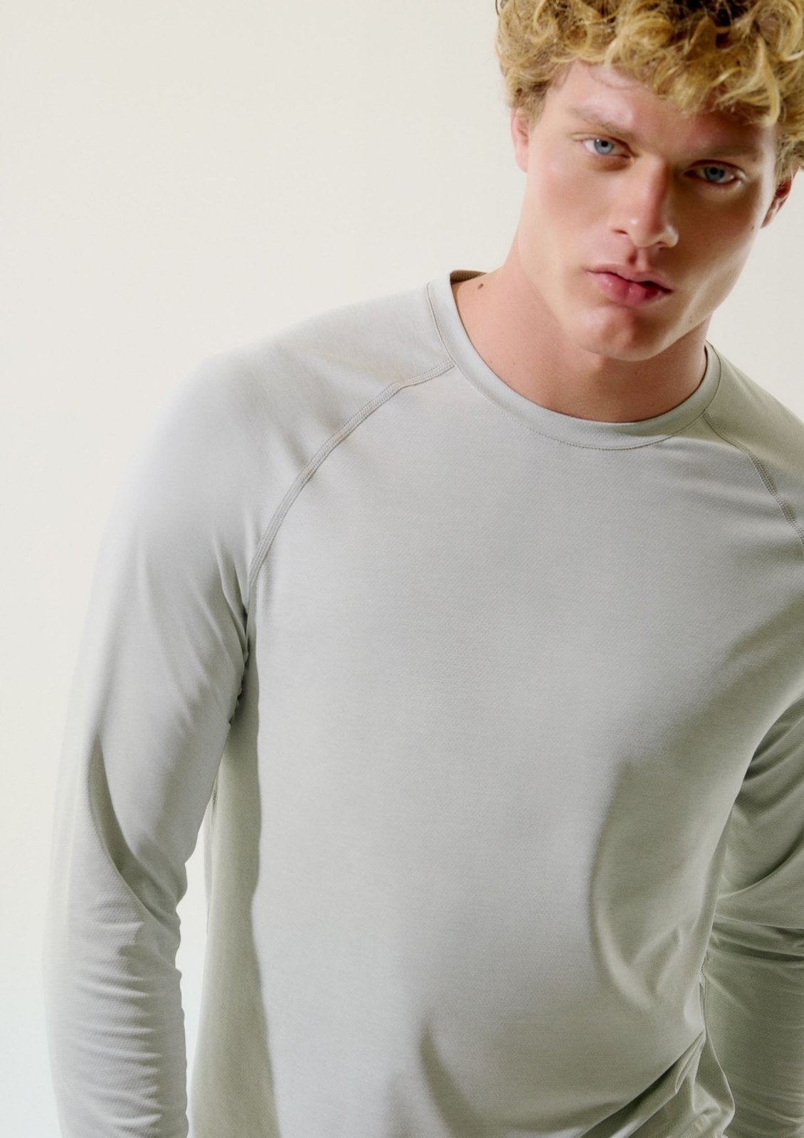 Vista 3 Camiseta Esportiva Masculina Manga Longa Raglan Hering HERING SPORTS cinza HERING SPORTS cinza