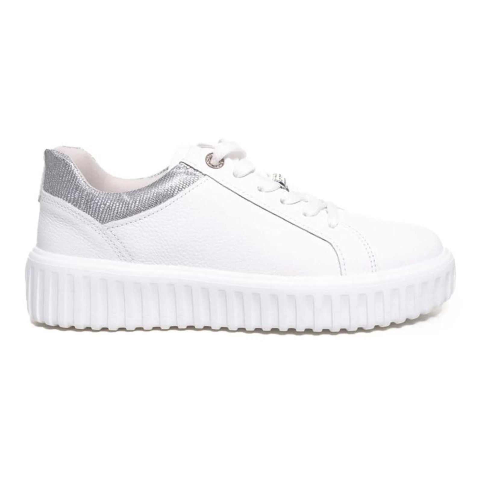 Tênis Pegada Casual Detalhe Metal Feminino Branco
