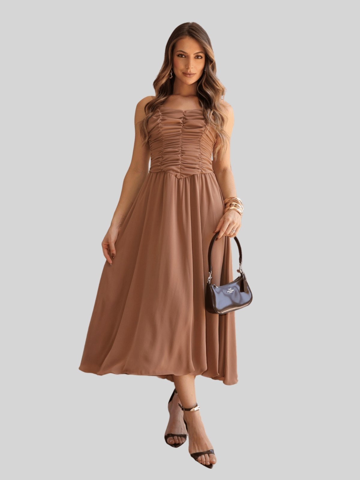 Vestido Miss e Misses Cristina Midi Crepe C/Franzido Busto Caramelo