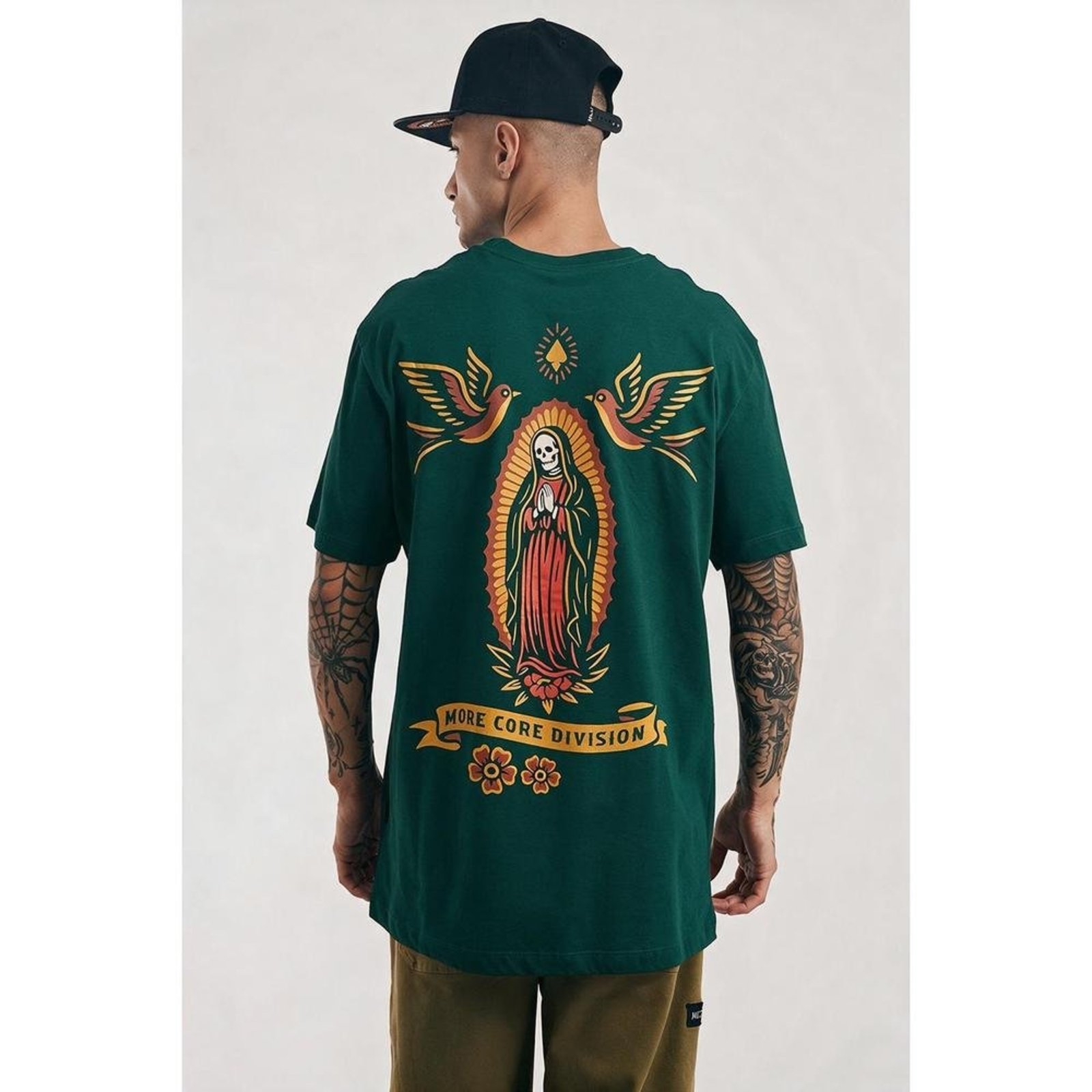 Camiseta Regular Costas Guadalupe Caveir Verde Vitral