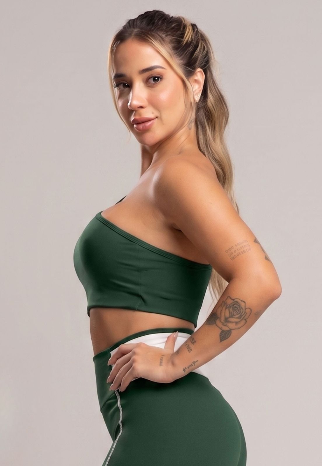 Top Cropped MVB Modas Alcinha Fitness Duplo Poliamida Oliva