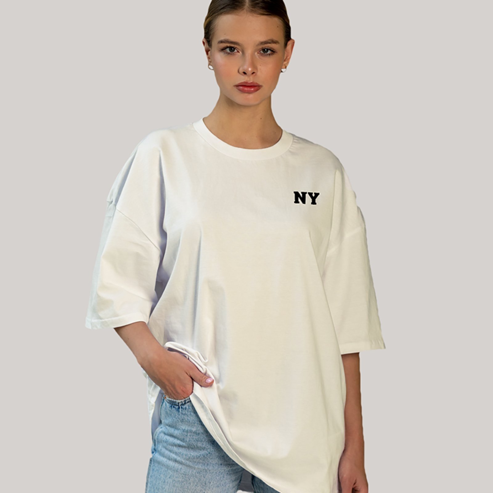 Camiseta Ousy Minimalista NY Oversized Unissex Off White