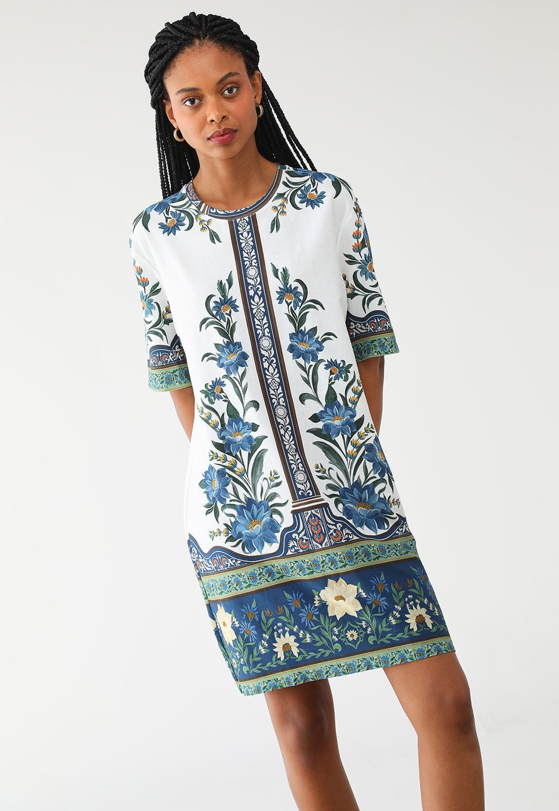 Vestido FARM Curto Tshirt Basico Manoela Branco