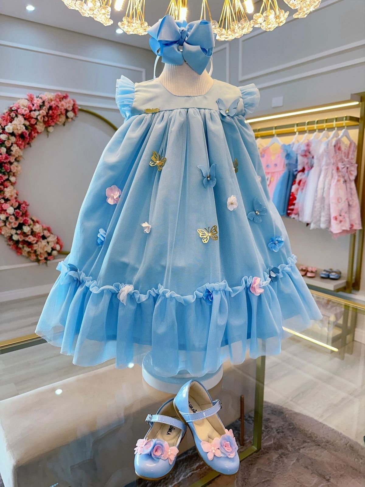 Infantil - Vestido Festa Azul Claro Serenity Jardim das Borboletas Florista Casamento Dama Daminha Social Menina Pérolas Princesa Rodado Aniversário Luxo