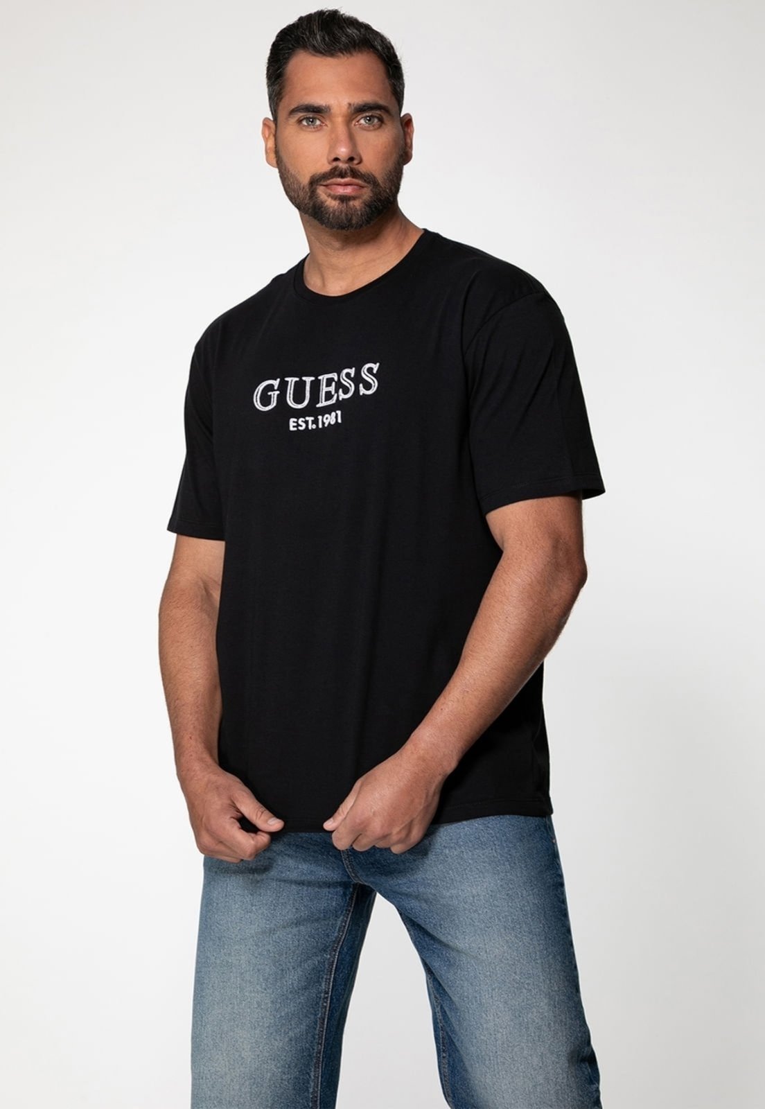 Camiseta Guess Bordado Bicolor Preto