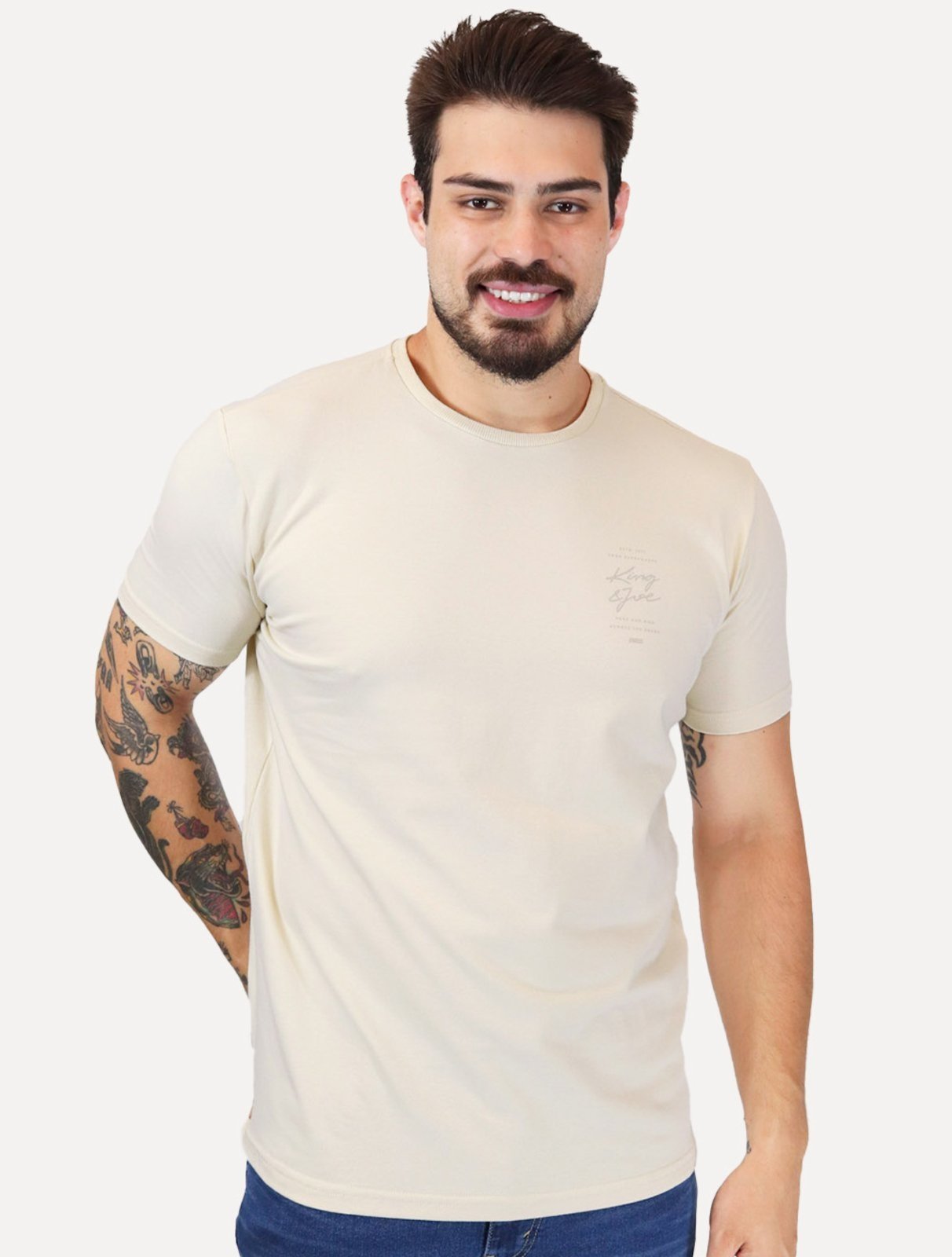 Vista 2 Camiseta King & Joe Masculina Flex Across The Road Areia bege King & Joe bege