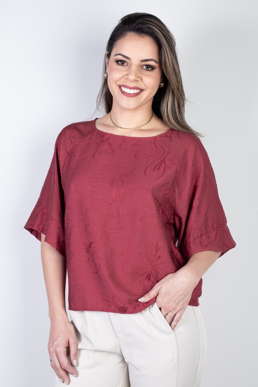 Blusa Enluaze Feminina Manga 7/8 Bordada 51111 – Vermelho