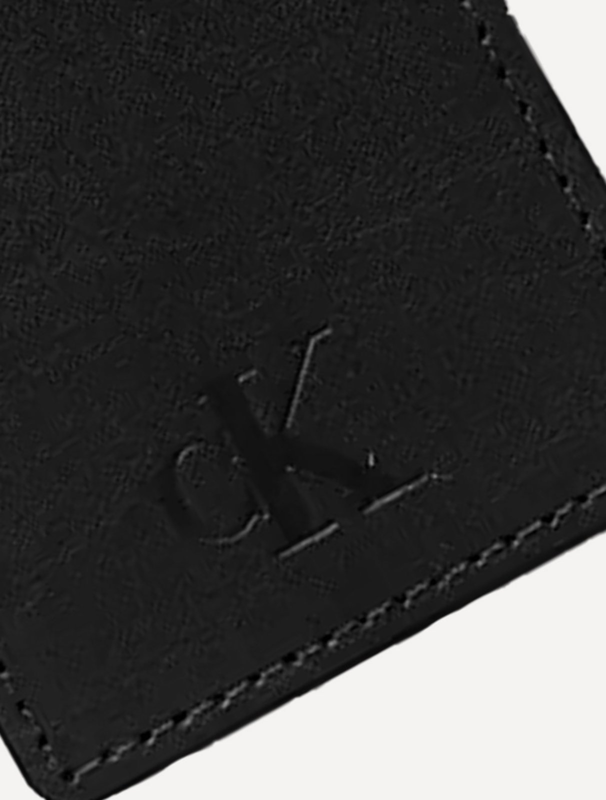 Vista 3 Carteira Calvin Klein Jeans Porta Cartão Couro Vertical CK Mono Logo Preta preto Calvin Klein preto