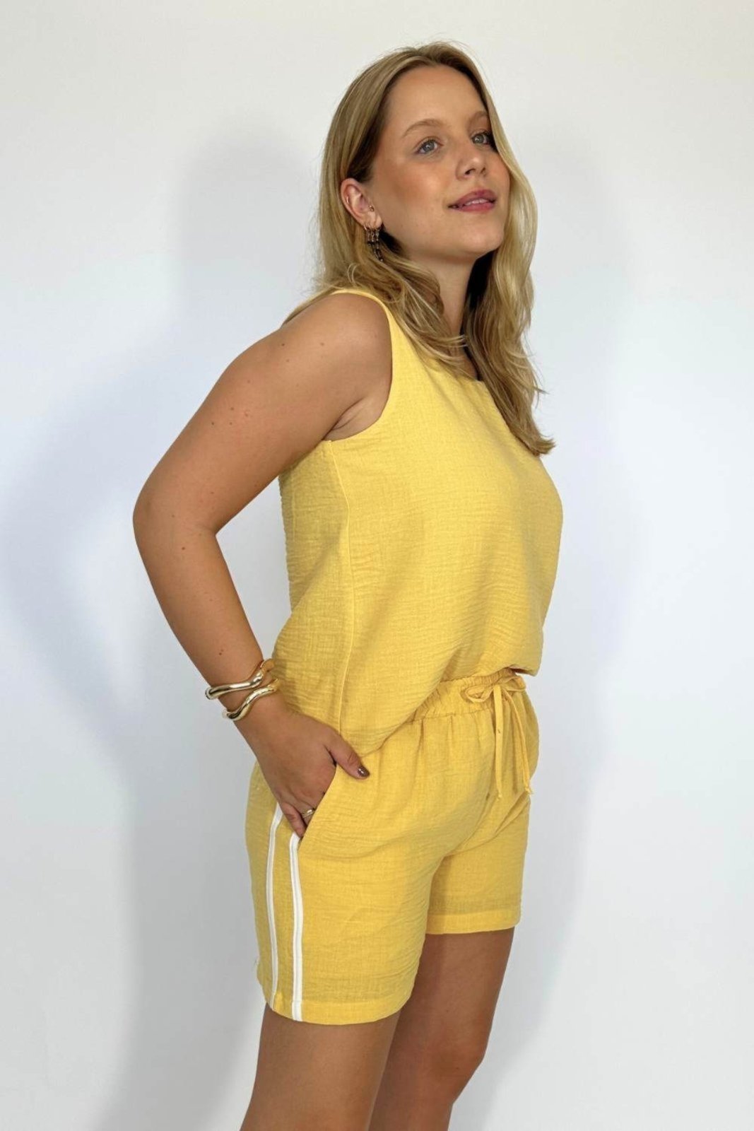 Vista 3 Regata Vanibele Crepe Manteiga amarelo/off-white Vanibele amarelo/off-white