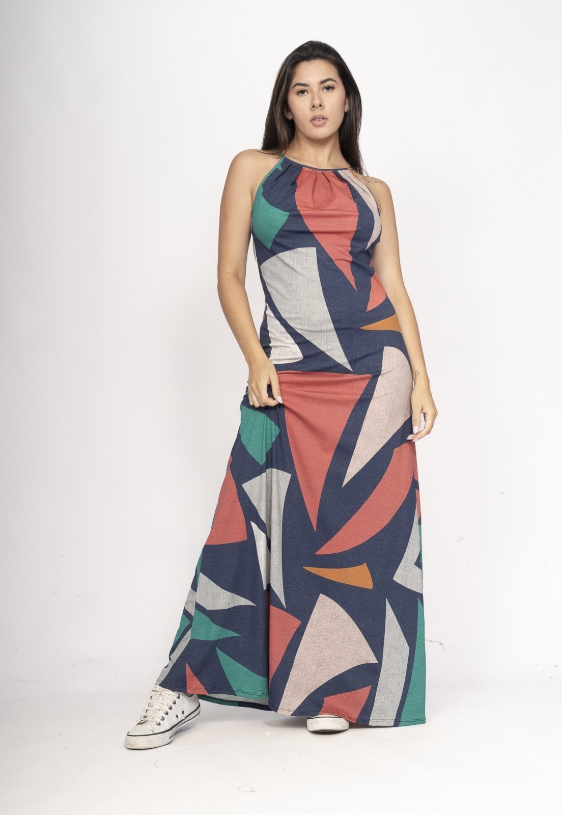 Vista 2 Vestido Amaoznia Vital Longo Eirapuã Malha Trapézio Geometrias do Tempo Amazonia Vital estampado Amazonia Vital estampado