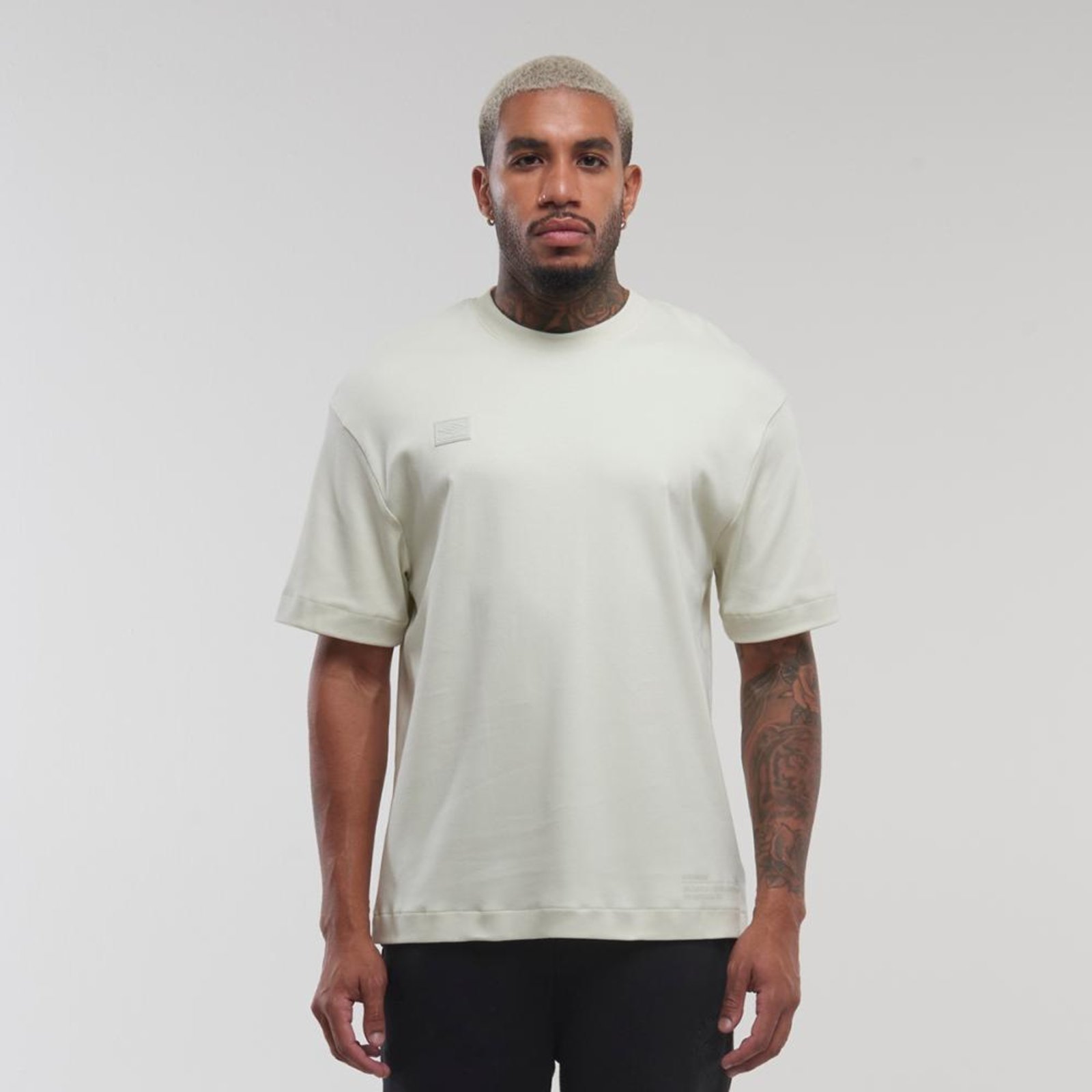 Camiseta Masculina Umbro Steam Incolor