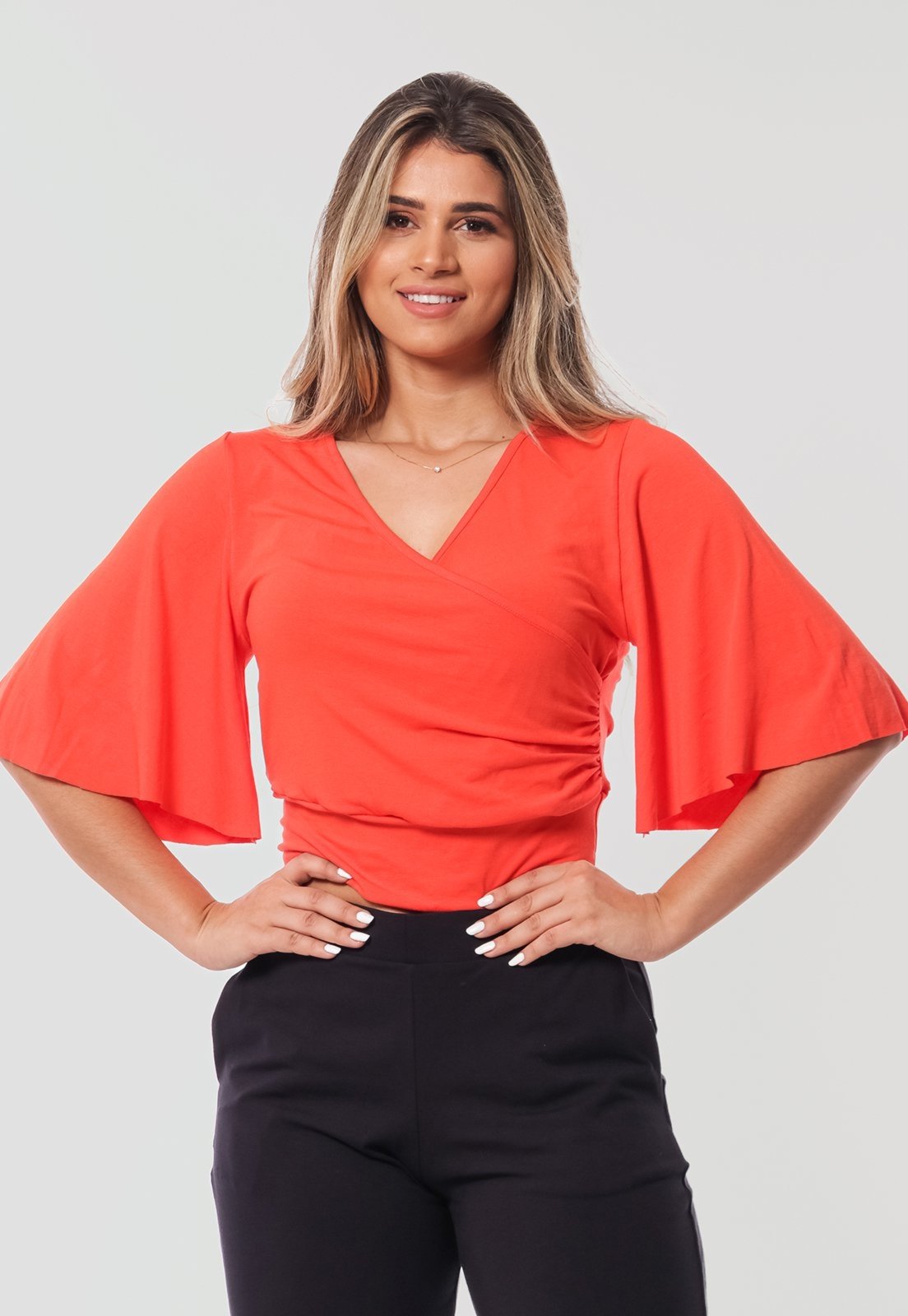 Cropped Manga Flare 3/4 Decote V B’Bonnie Fiore Laranja