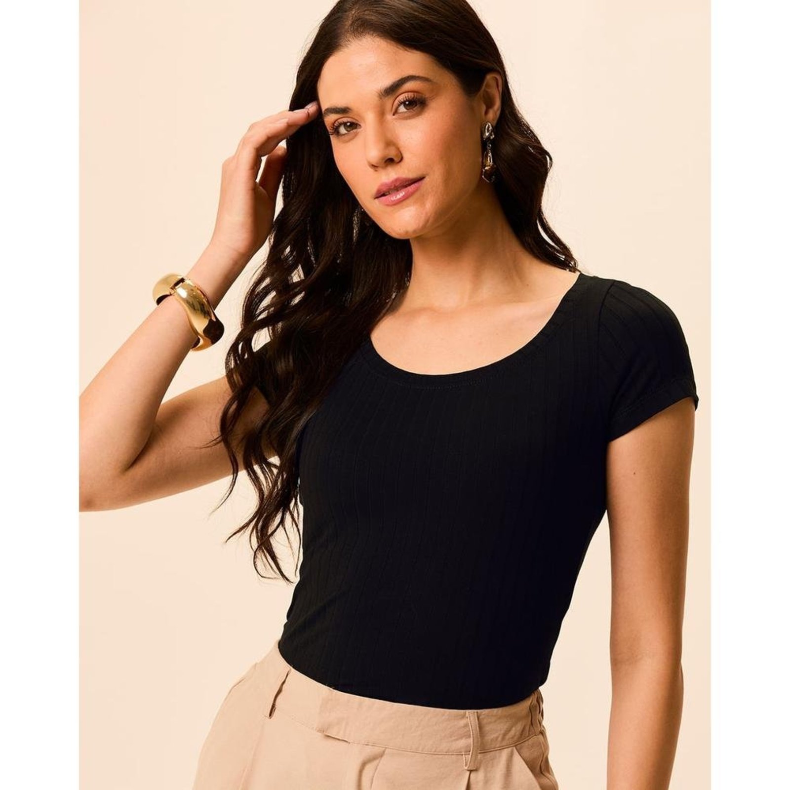 Blusa Básica Feminina Slim Em Malha Viscose Canelada