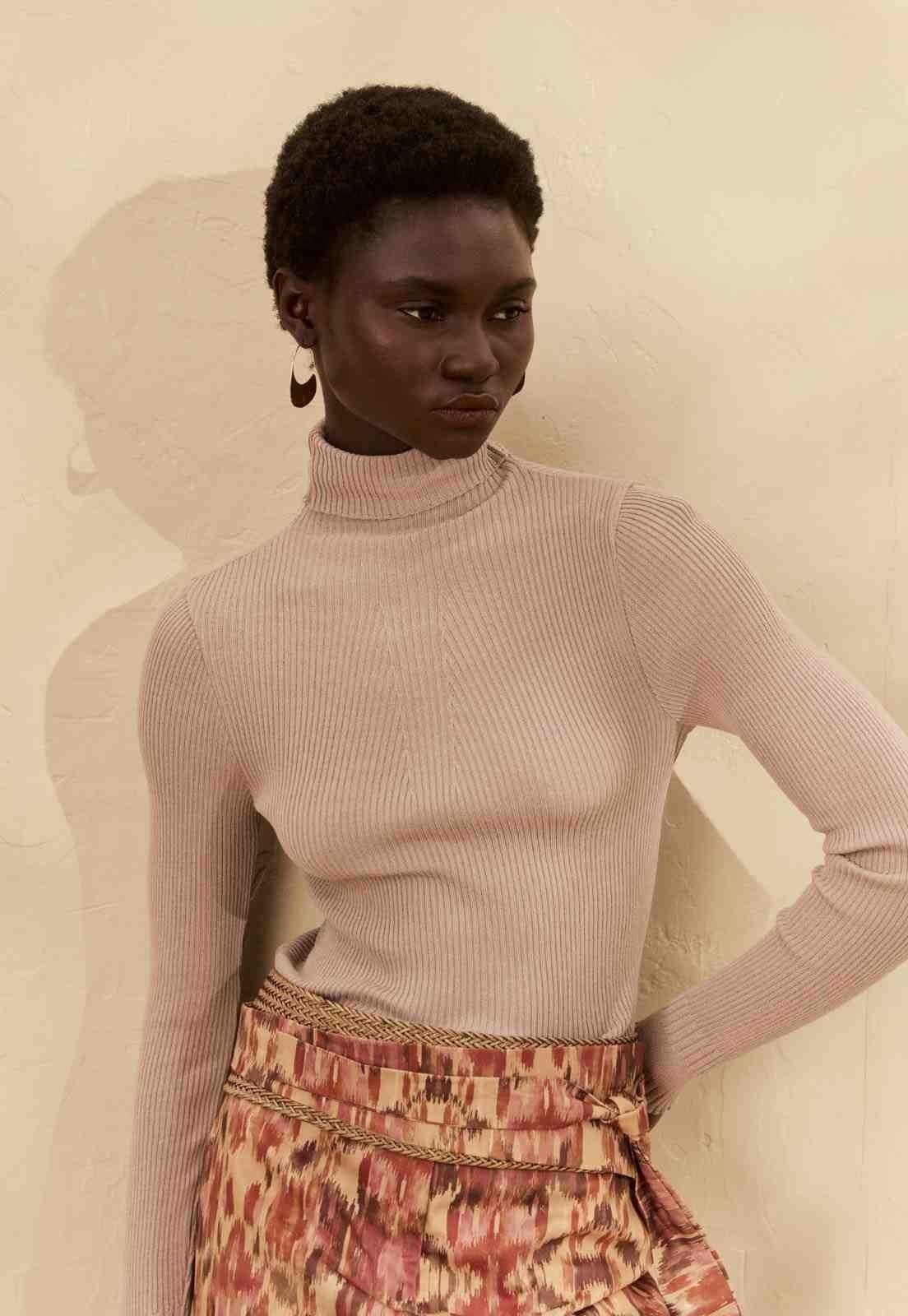 Blusa Tricot Manga Longa Bege