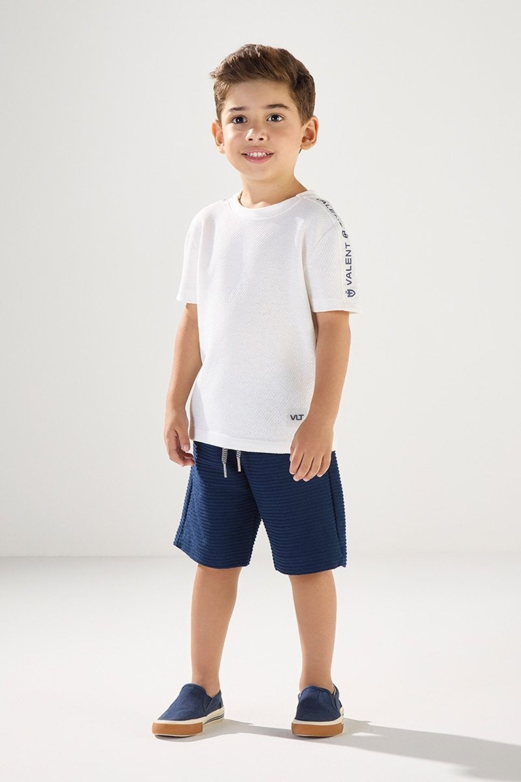 Infantil - Conjunto Camiseta Malha Tricot e Bermuda Trançada