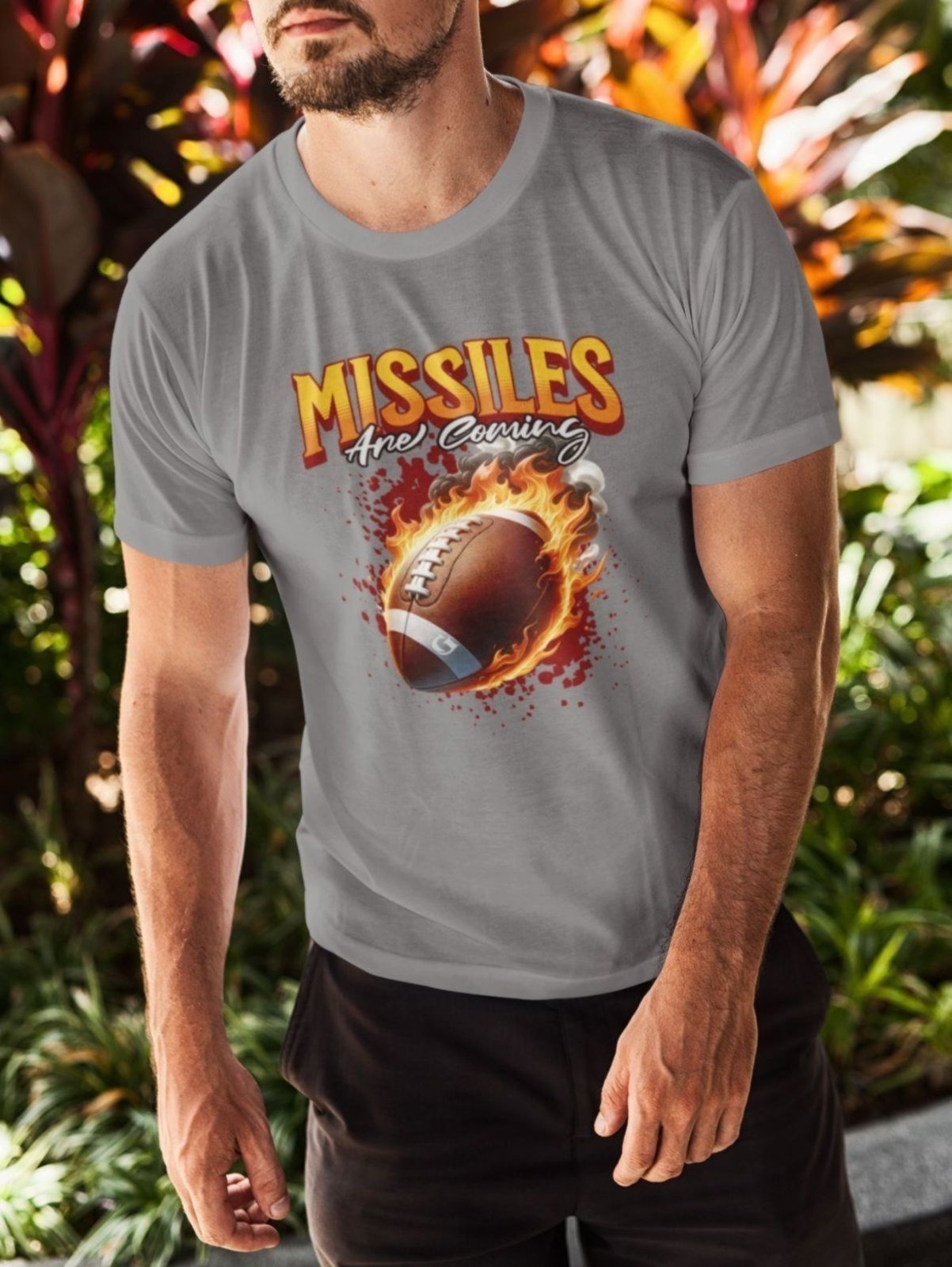 Vista 3 Camiseta Básica Masculina GuGi Bola De Futebol Americano Chumbo preto Gugi preto