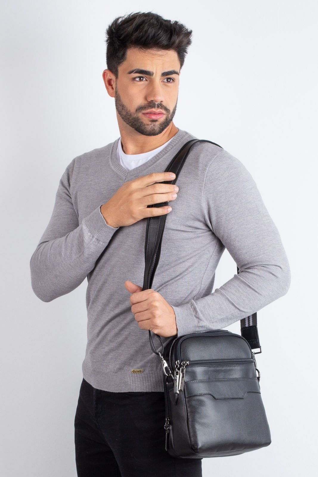 Bolsa transversal de couro com divisórias Fernando - Preta