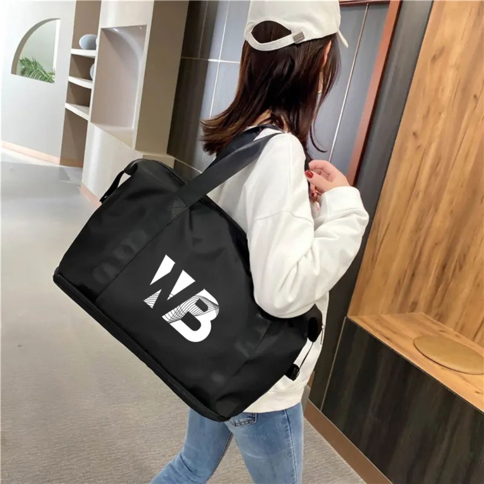Bolsa Fitness Esportiva Academia Espaçosa Leve Alça Transversal – Preto