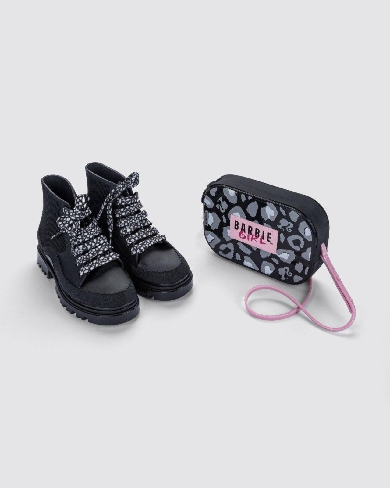 Vista 2 Infantil - Bota com Bolsa Grendene Barbie Powerful GRENDENE KIDS rosa GRENDENE KIDS rosa