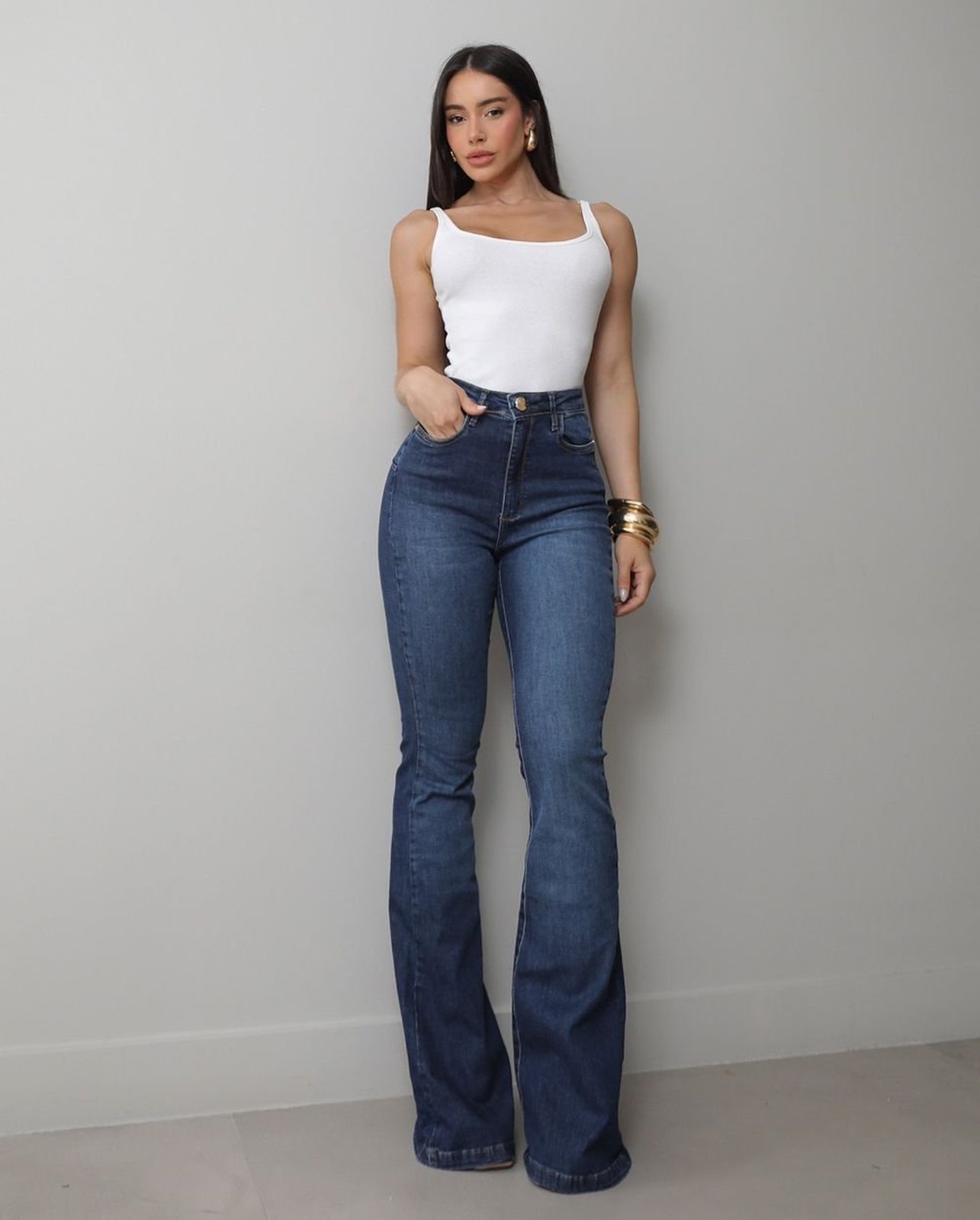 Calça Jeans Flare Feminina com Recorte No Espelho 25245 Escura Consciência