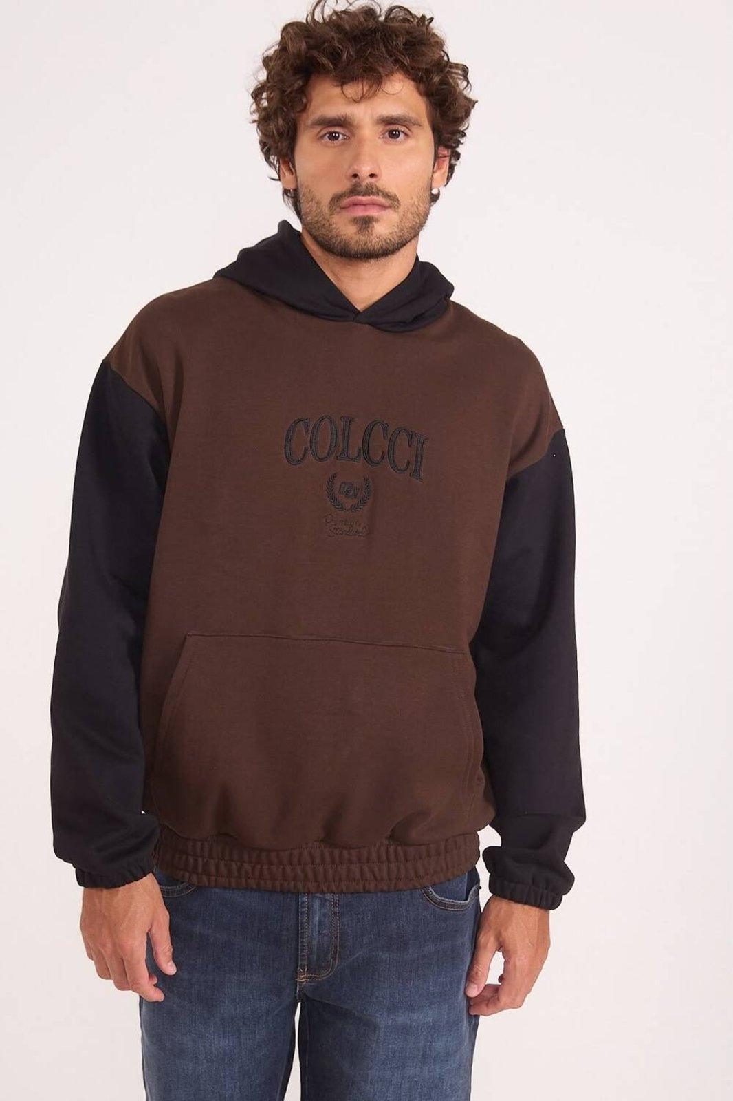 Blusão Moletom com Capuz e Recorte Bicolor Colcci Marrom/Preto