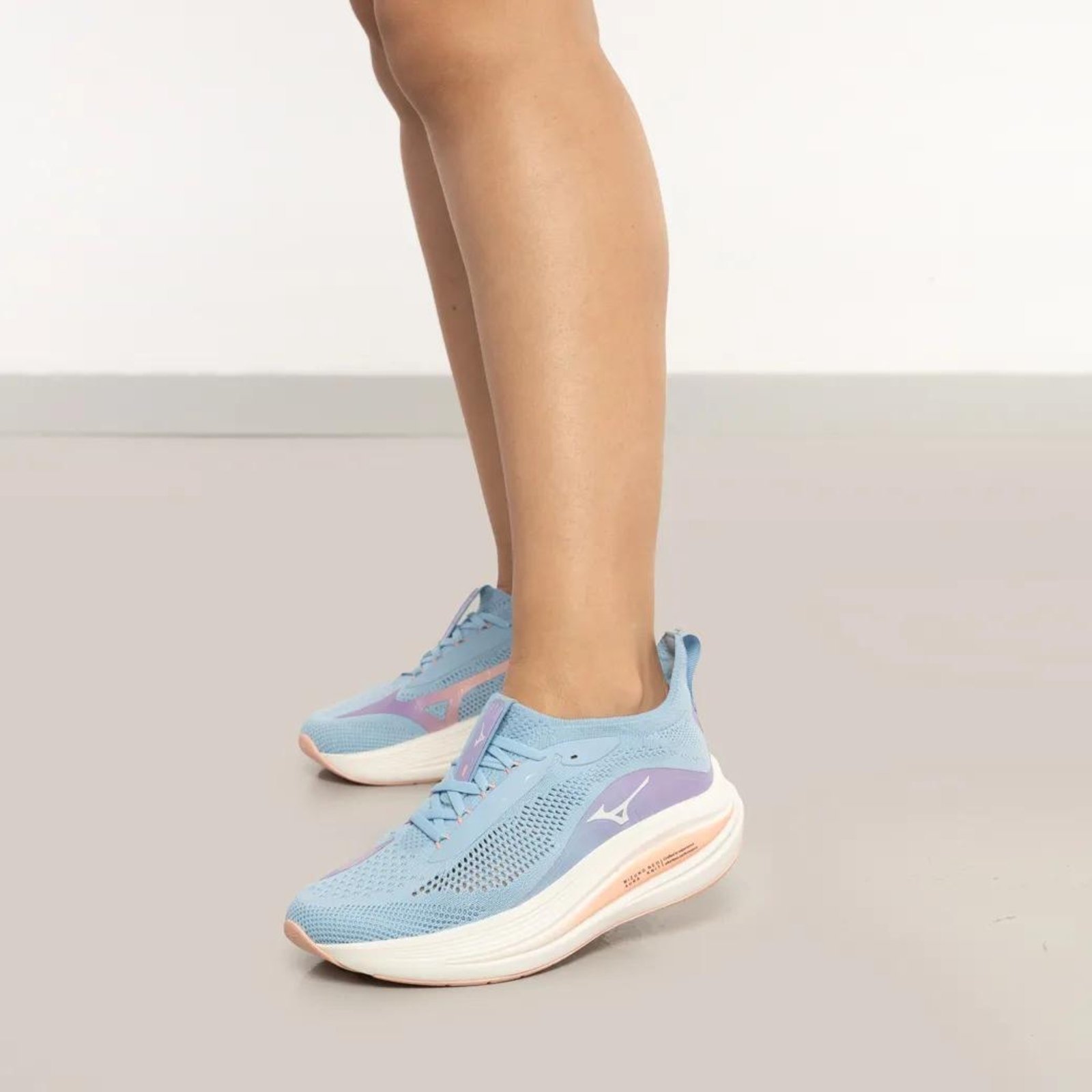 Vista 2 Tênis Mizuno Neo Aura Knit Feminino bege Mizuno bege
