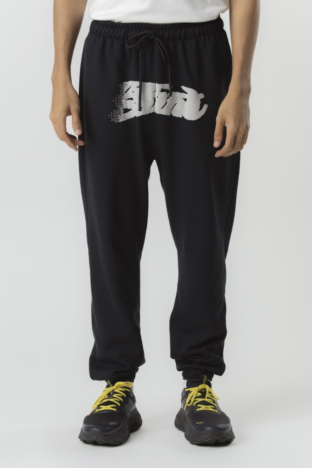 Calça Moletom Grainy Preto THESAINT