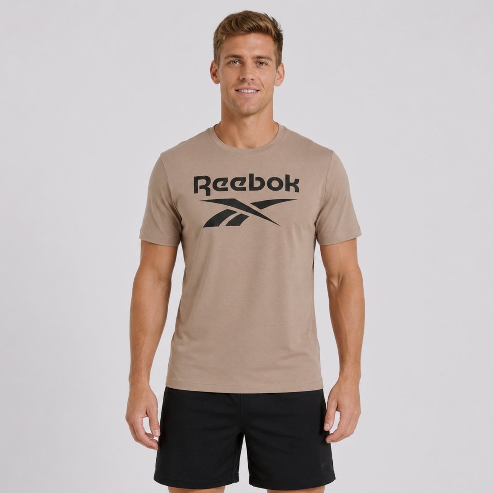 Camiseta Reebok Oportunity Logo Marrom
