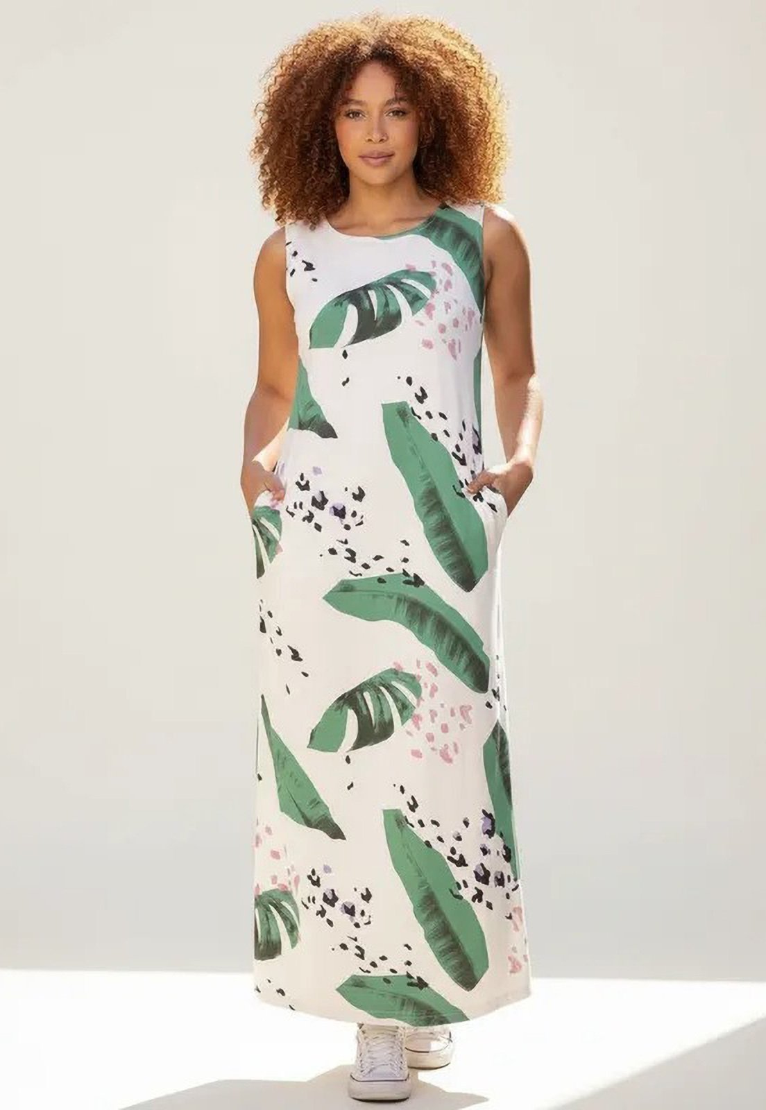 Vista 3 Vestido CabanaFree Longo Plano com Bolso Estampa Folhagem Poética estampado Cabanafree estampado