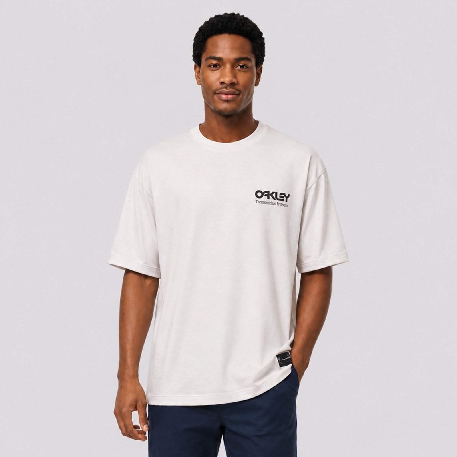 Camiseta Oakley Thermonuclear Logo SS Oversized Cinza
