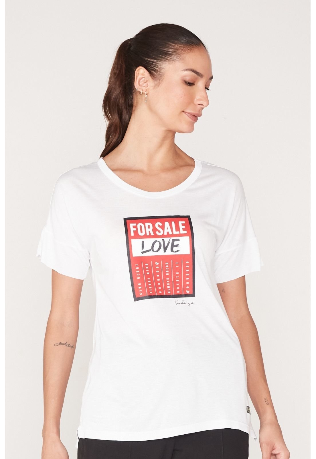 Camiseta Onbongo Feminina Estampada Branca