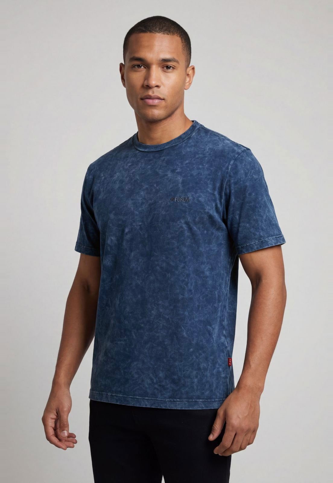 Camiseta Masculina Forum Logo Azul
