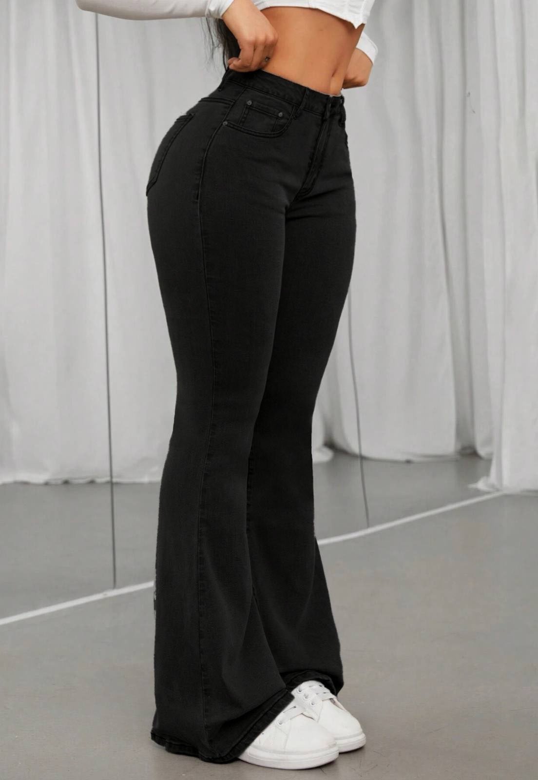 Calça Jeans Flare Feminina Preta Cintura Alta e Modelagem Perfeita