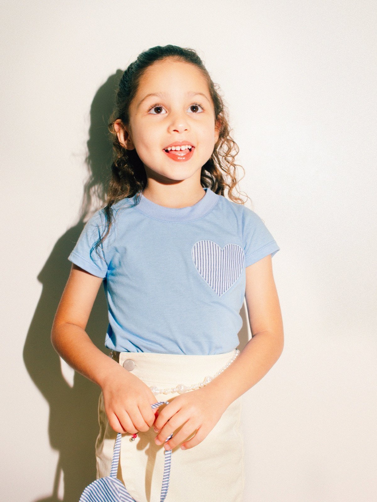 Infantil - Blusa Menina Bugbee em Meia Malha Bordado Coração Com Bolsa de Mão