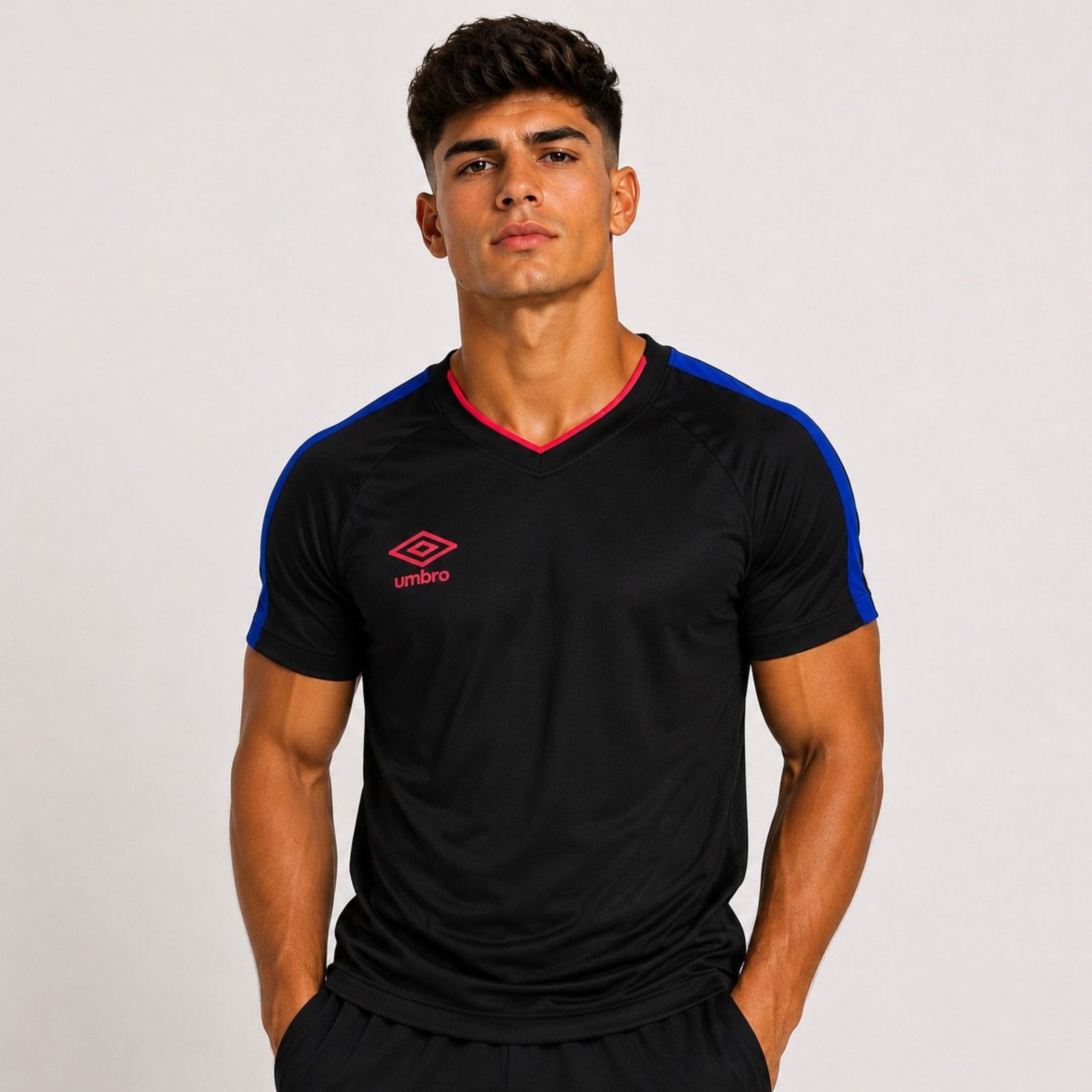 Camiseta Umbro Legacy Field Preta e Azul