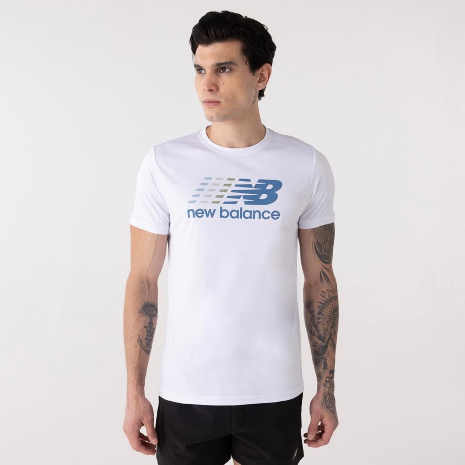 Vista 2 Camiseta Multi Color Performance Masculina New Balance incolor New Balance incolor
