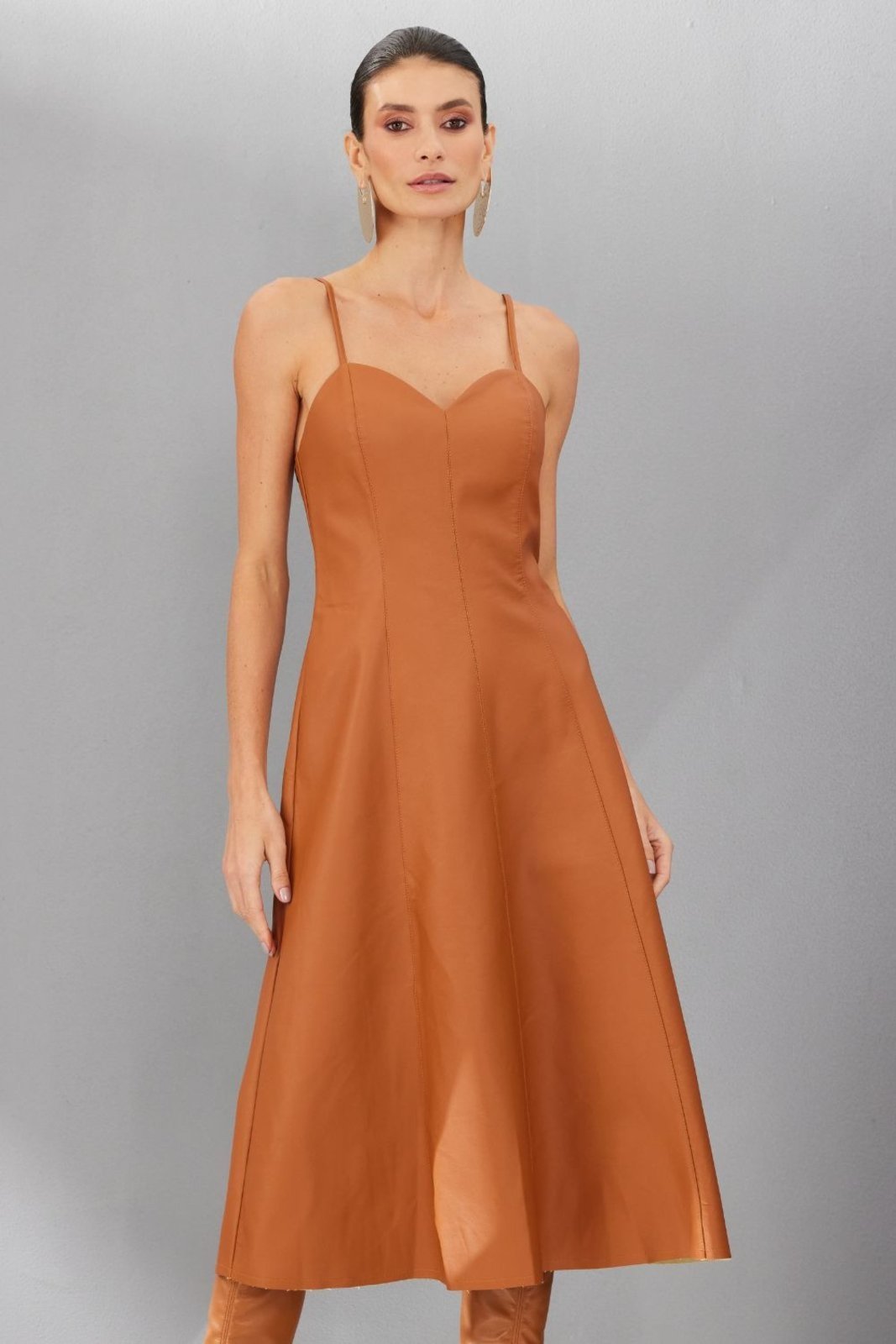 Vestido Godê em Pu Alça Fina Smk Marrom