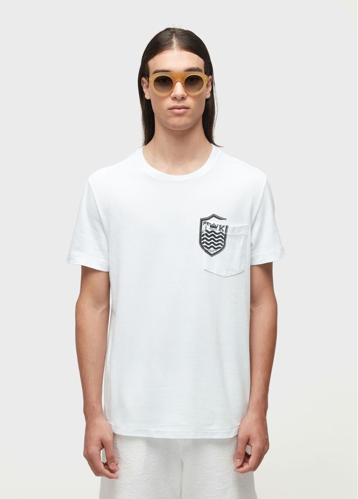 T-shirt bolso brasão OSKLEN