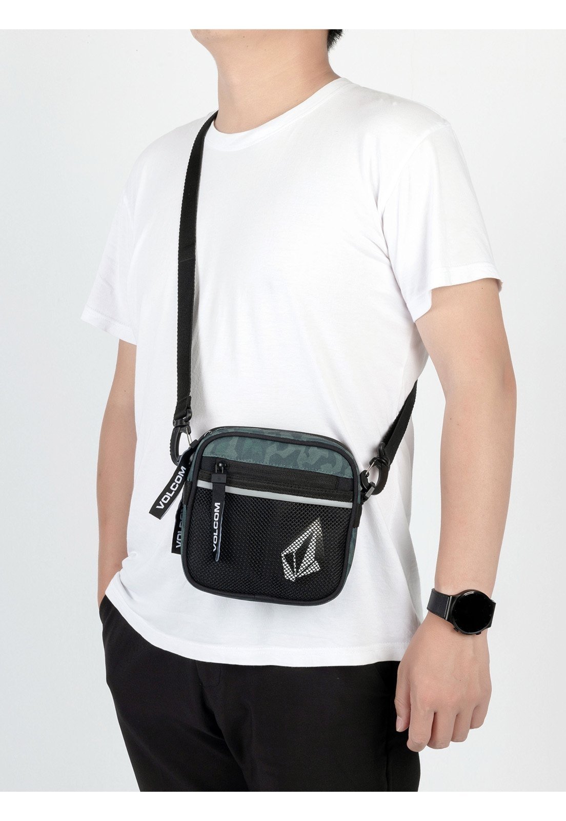 Vista 2 Shoulder Bag Bolsa Transversal Espaçosa Casual Passeio Volcom preto Volcom preto