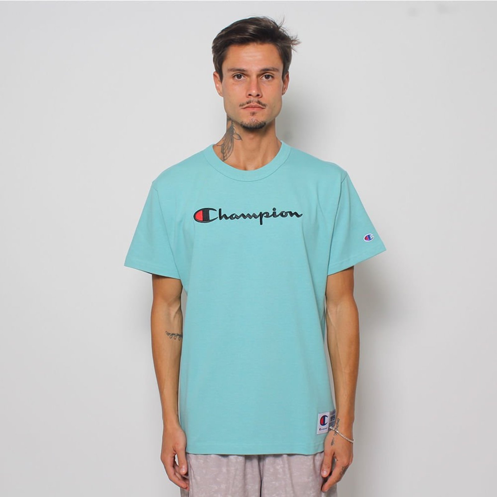 CAMISETA CHAMPION LIFE LOGO SCRIPT EMB