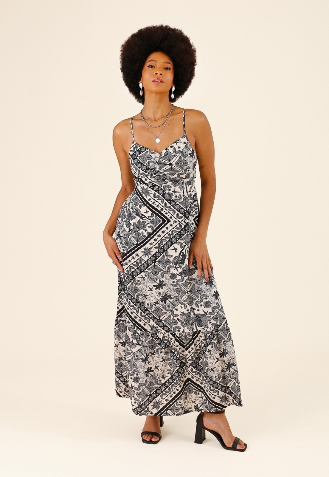Vista 2 Vestido Midi Pop Me Em Viscose Estampado Animal Patchwork preto Pop Me preto