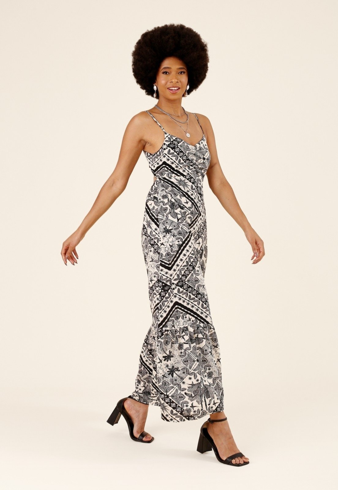 Vista 3 Vestido Midi Pop Me Em Viscose Estampado Animal Patchwork preto Pop Me preto