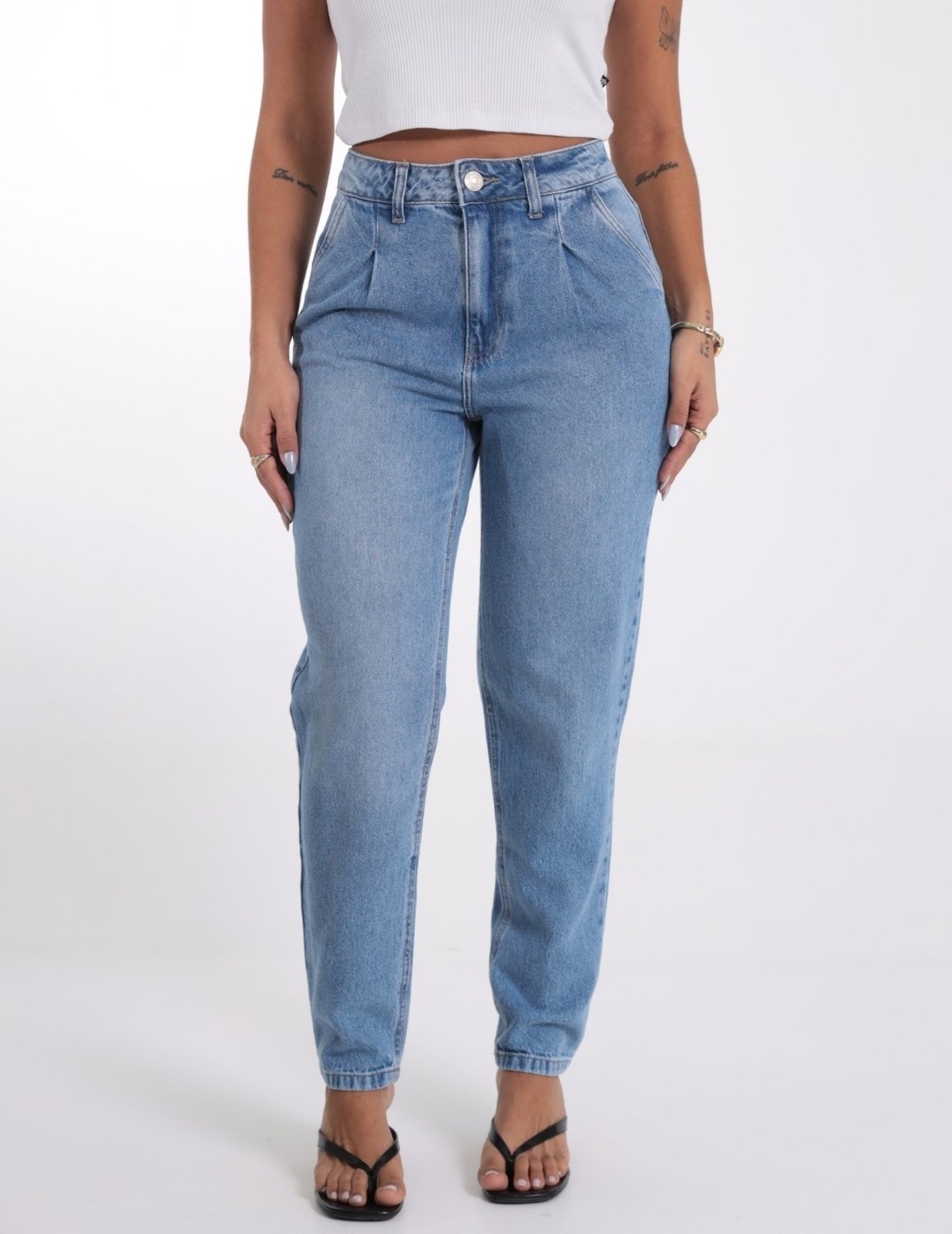 Calça Mom Jeans Feminina com Pregas Revanche-CA.FEM.00601