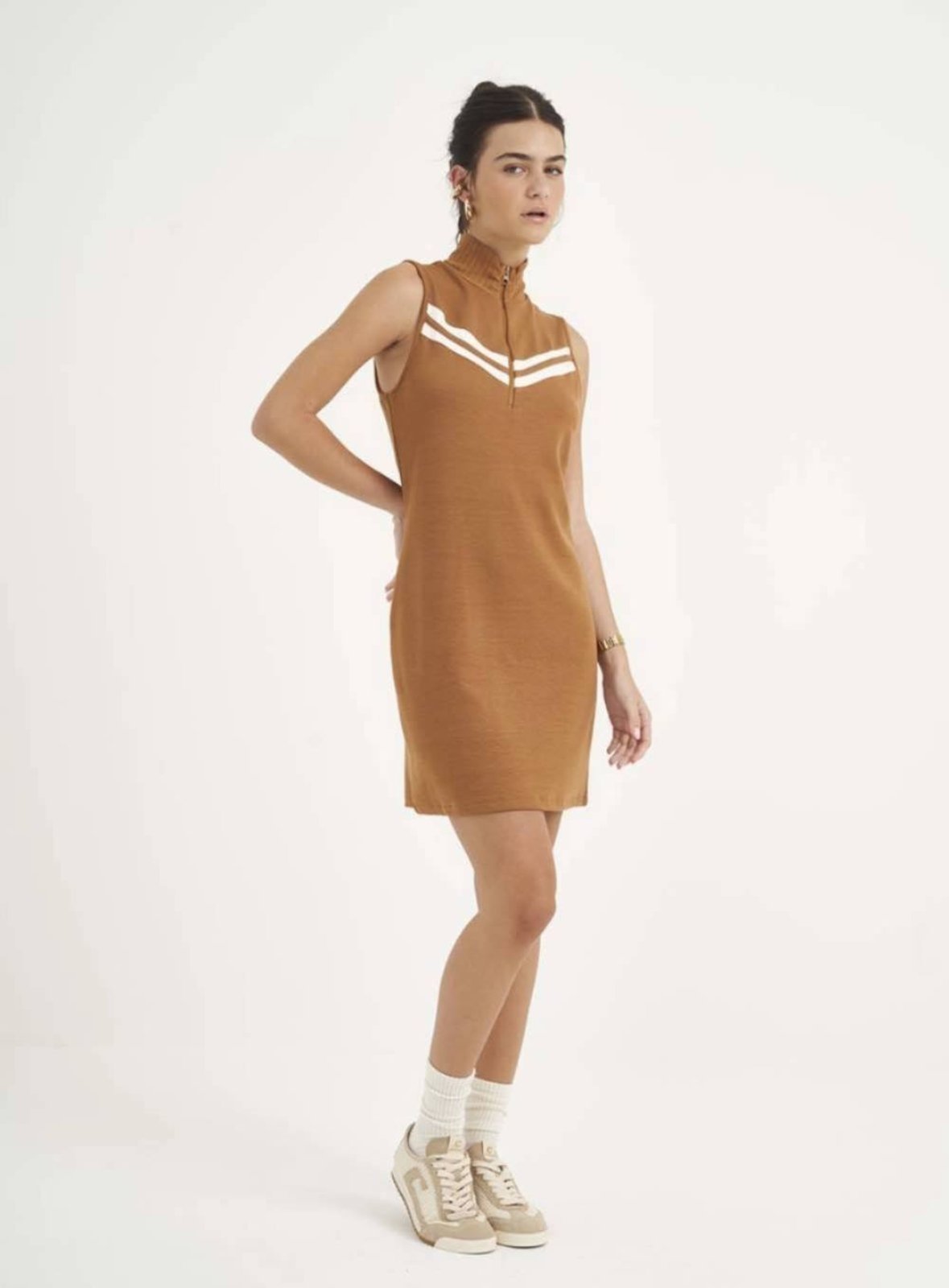 Vestido Colcci Sport Reta Slim Marrom